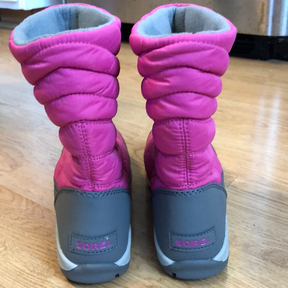 Sorel boots - Picture 4 of 6